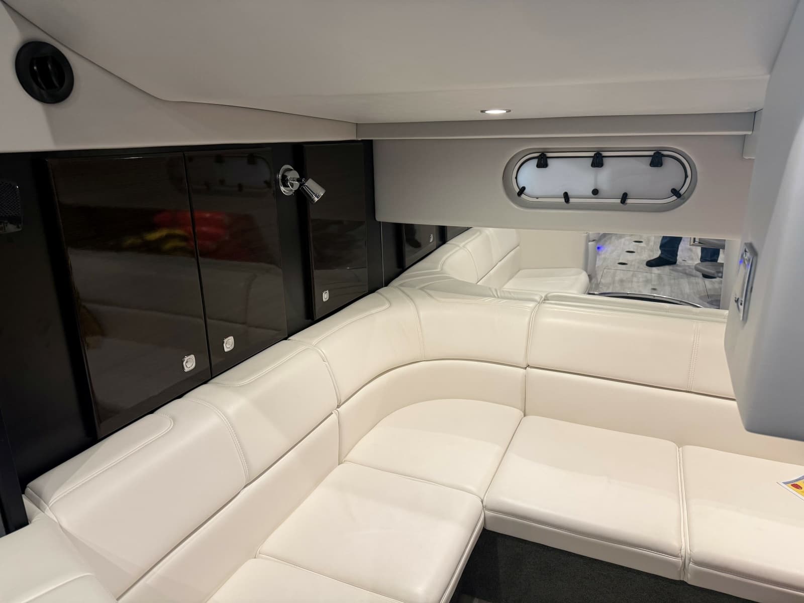 2020 Formula 34 Performance Cruiser - Photo 4