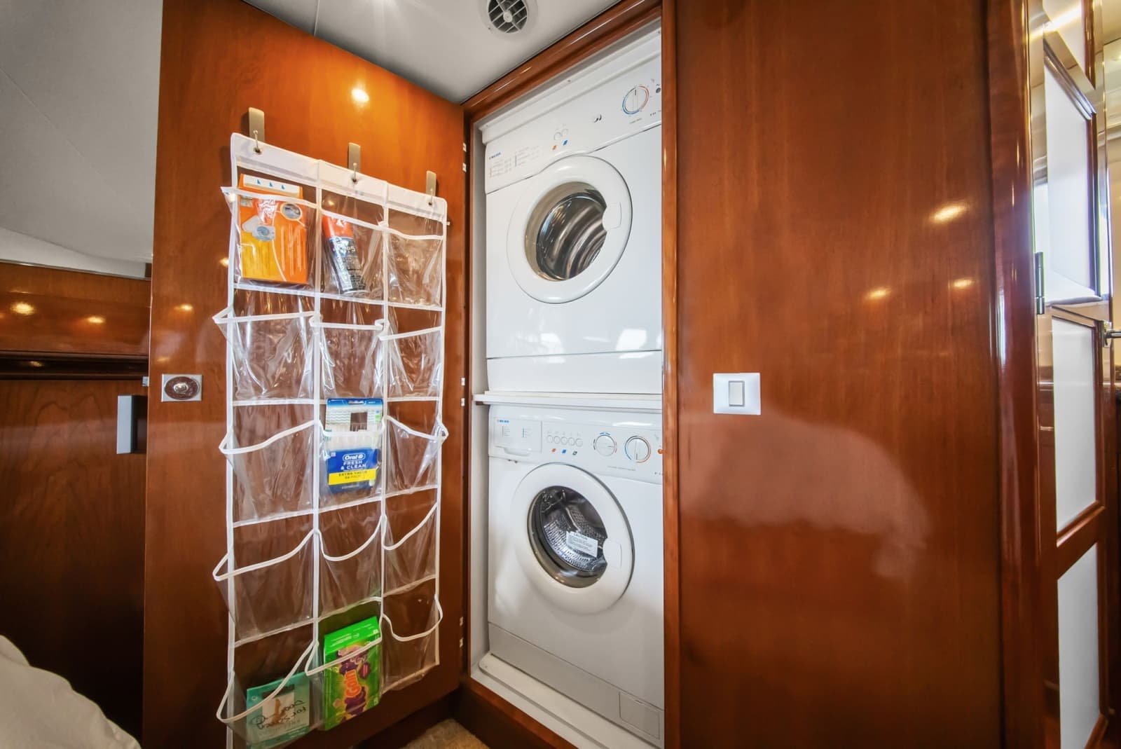 2008 Carver 56 Voyager SE - Photo 24