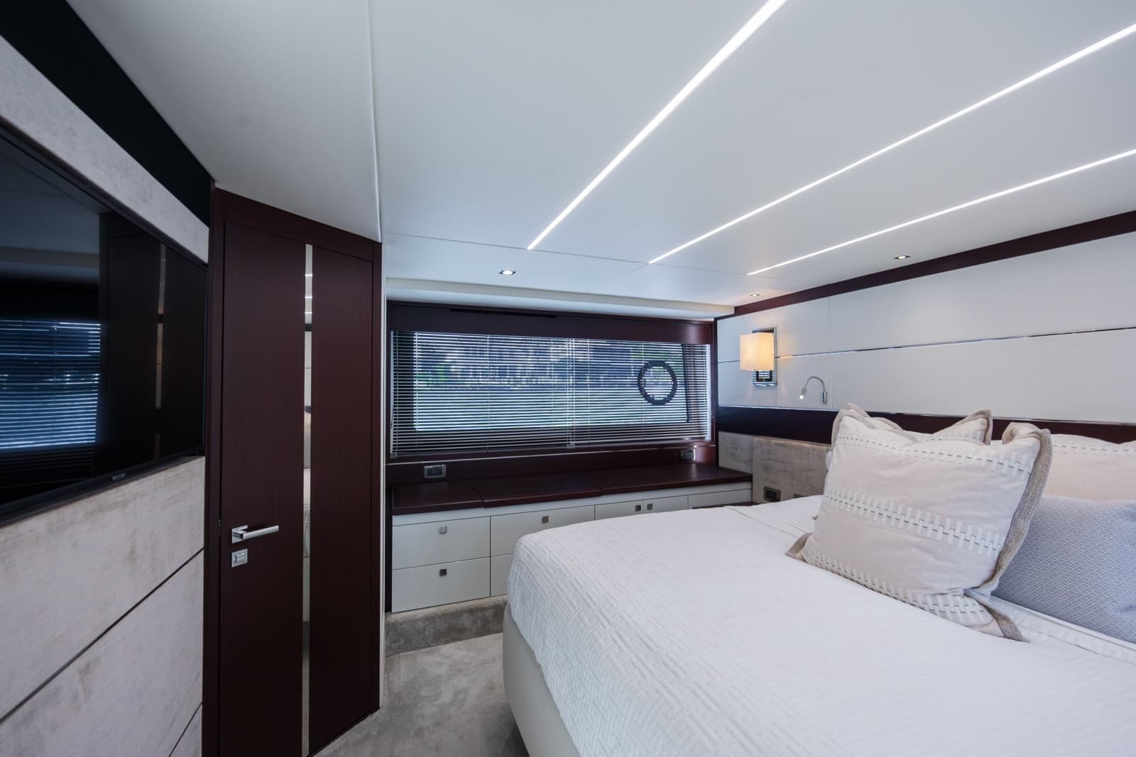 2020 Sunseeker PREDATOR 74 XPS