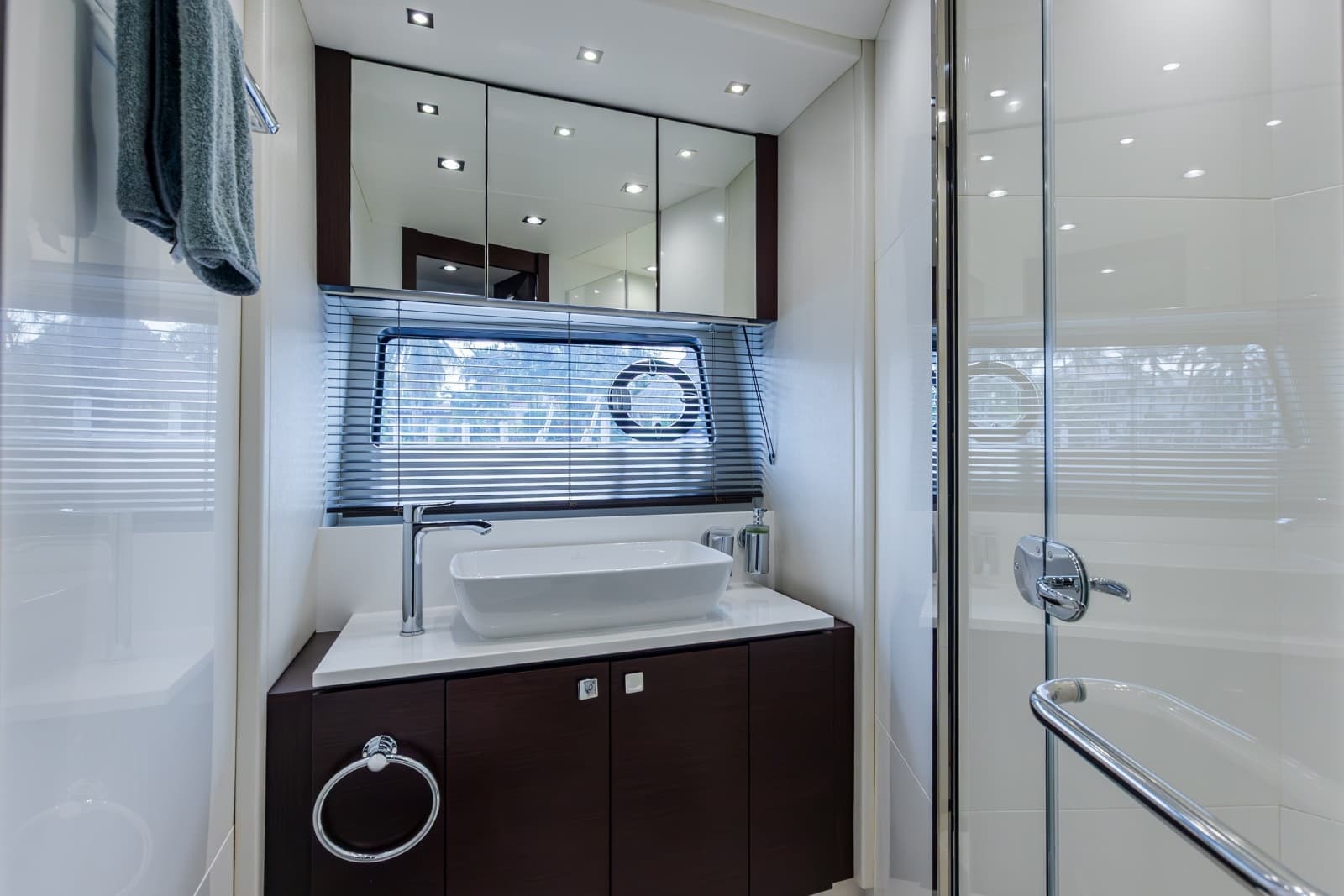 2020 Sunseeker PREDATOR 74 XPS