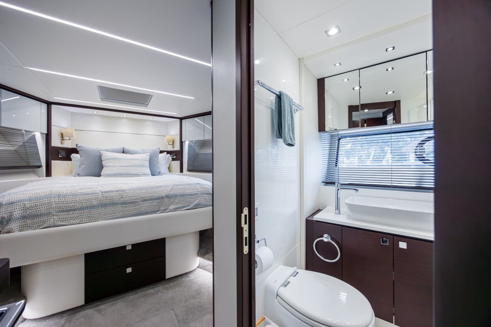 2020 Sunseeker PREDATOR 74 XPS