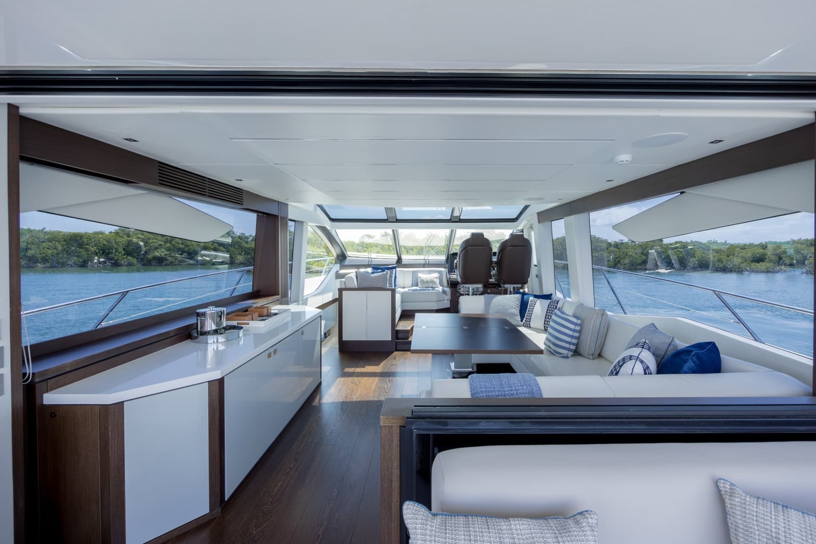 2020 Sunseeker PREDATOR 74 XPS