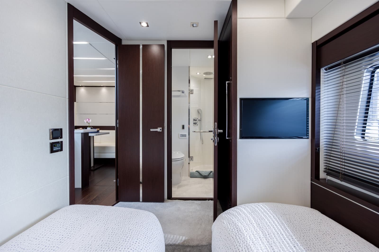 2020 Sunseeker PREDATOR 74 XPS