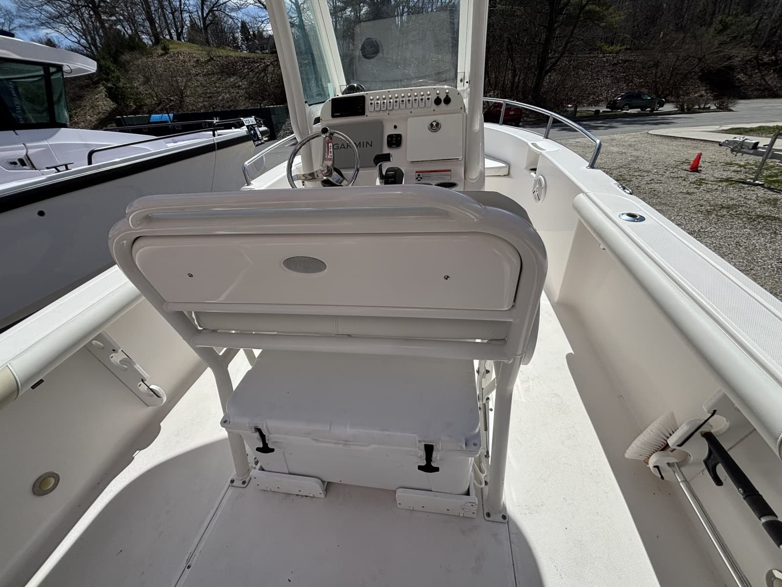 2011 Everglades Everglades 230 CC