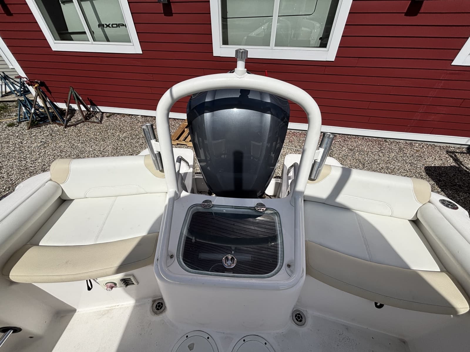 2011 Everglades Everglades 230 CC