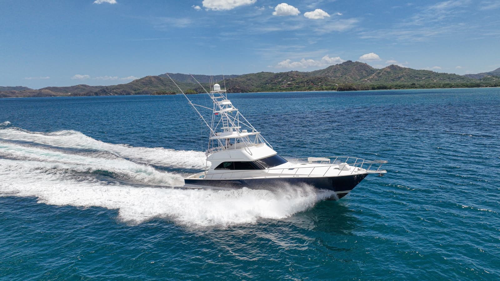 2005 Viking 61 Convertible - Photo 100