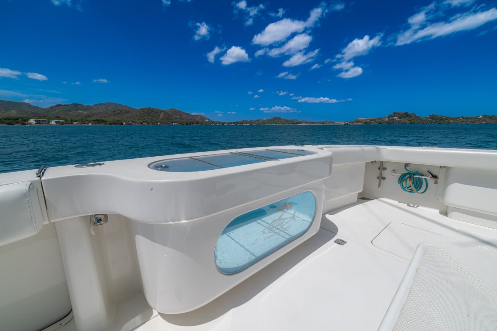 2005 Viking 61 Convertible - Photo 56