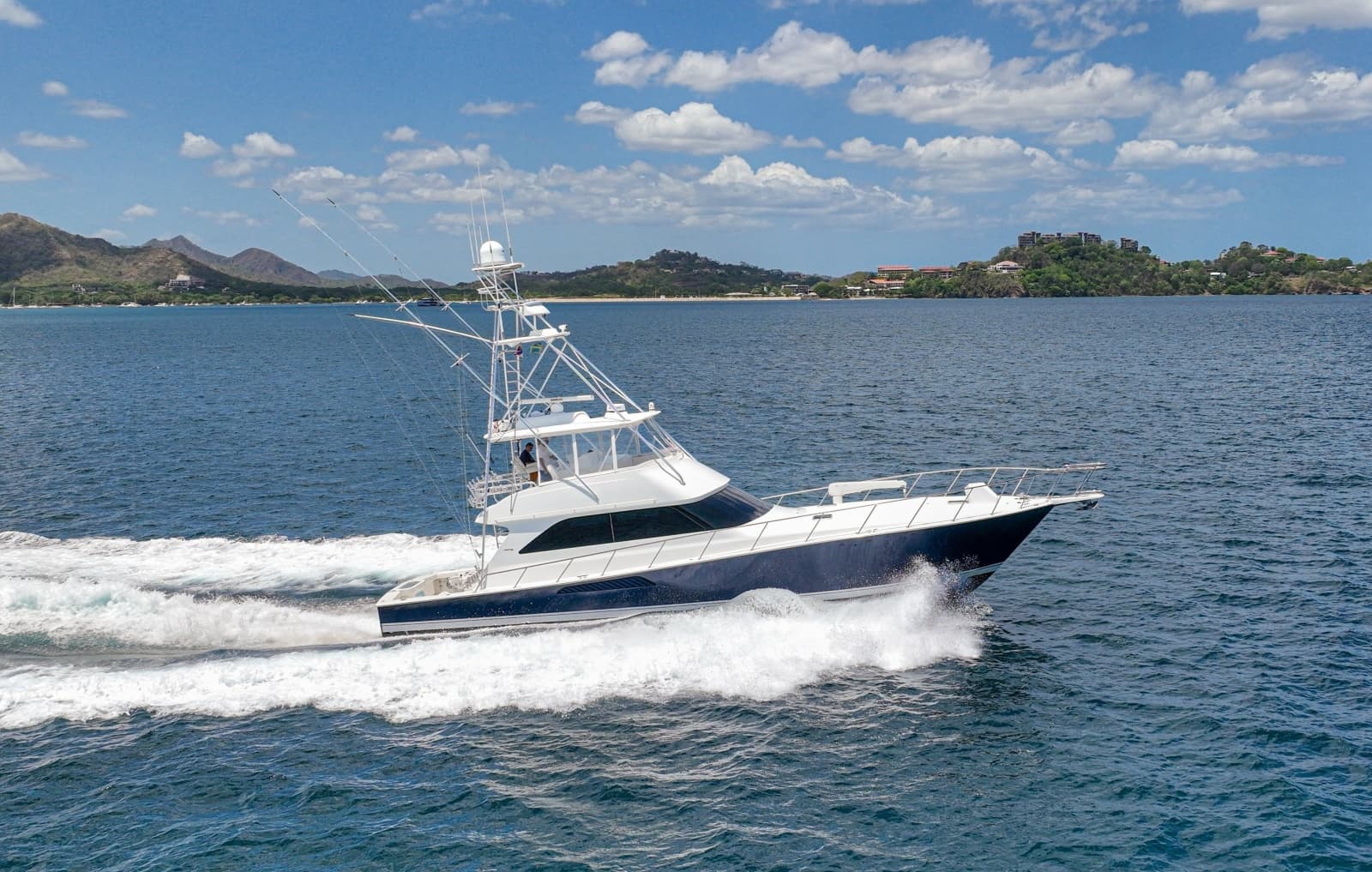 2005 Viking 61 Convertible - Photo 89