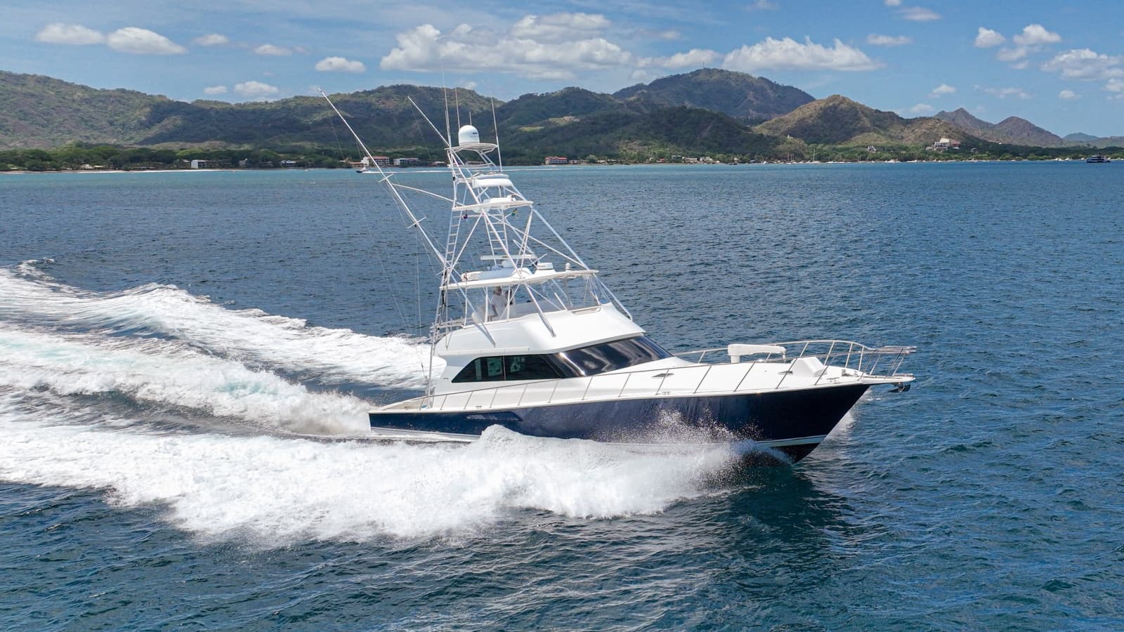 2005 Viking 61 Convertible - Photo 90