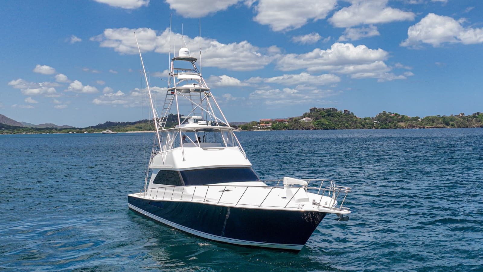 2005 Viking 61 Convertible - Photo 80