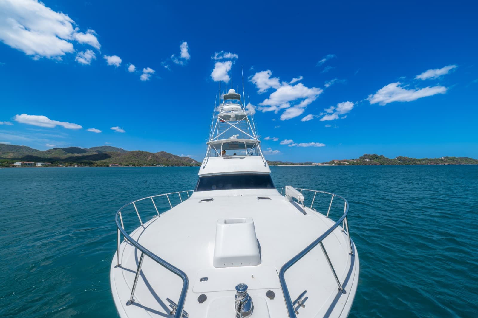 2005 Viking 61 Convertible - Photo 75