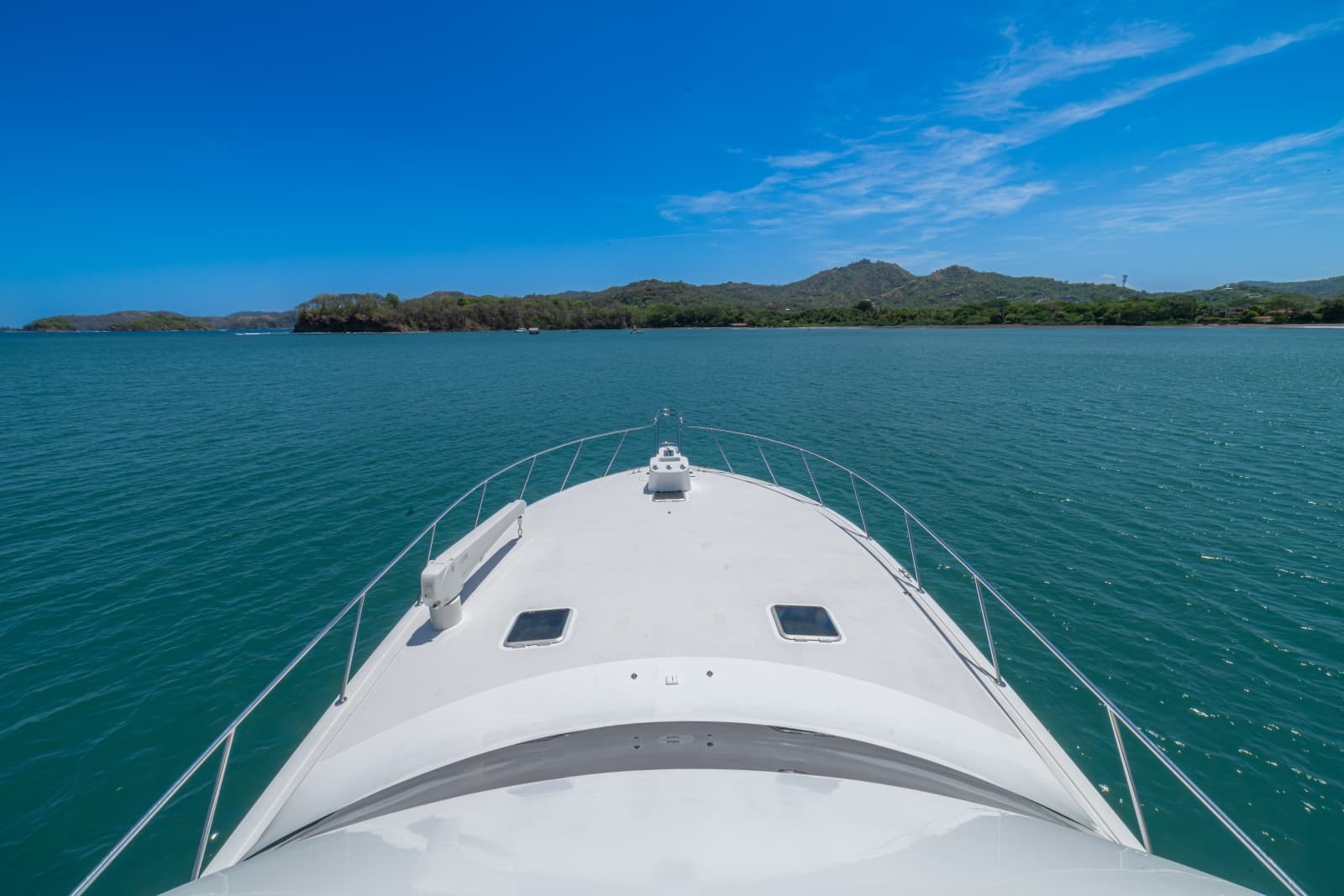 2005 Viking 61 Convertible - Photo 77