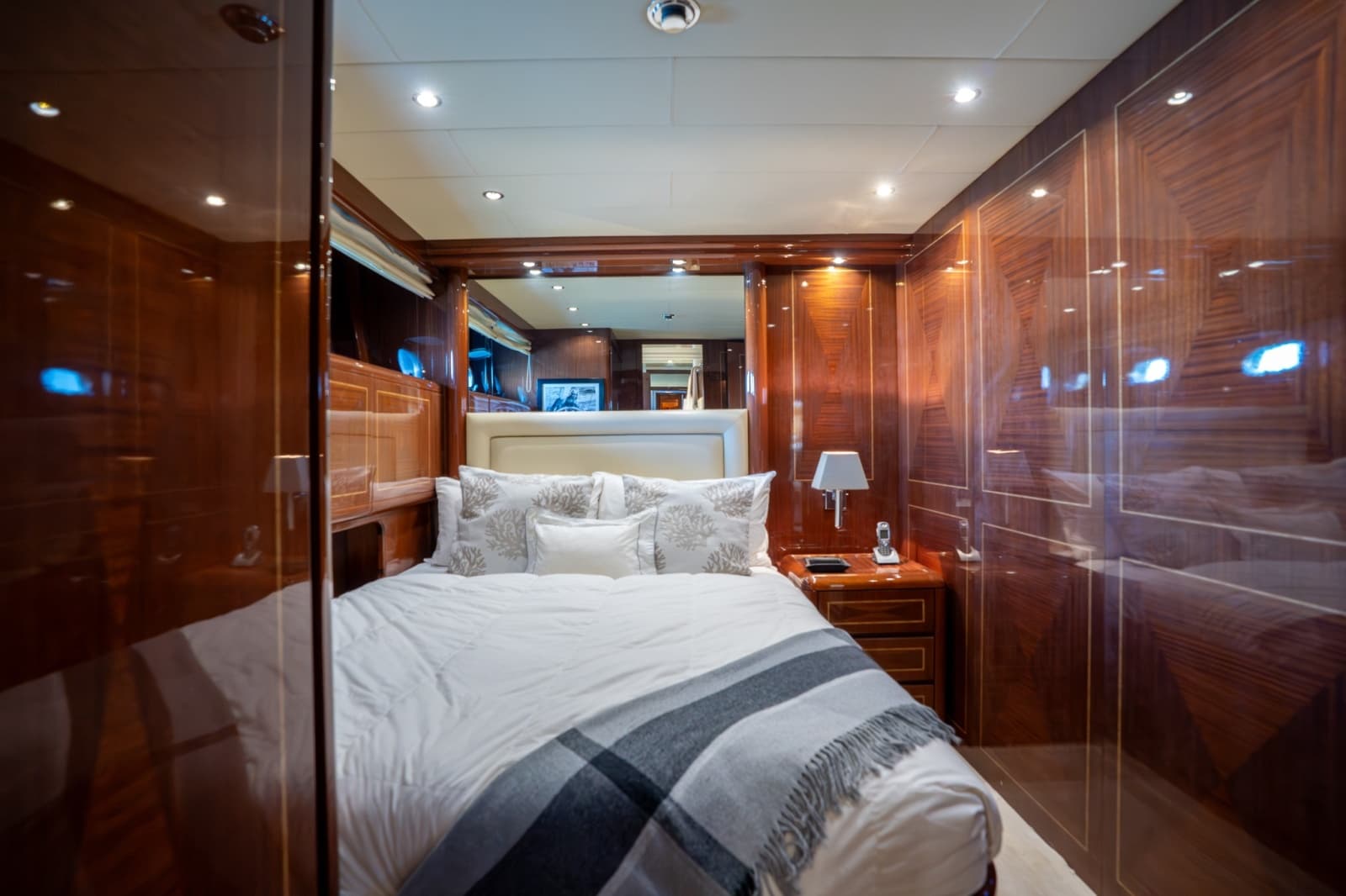 2004 Mangusta 72 - Photo 35