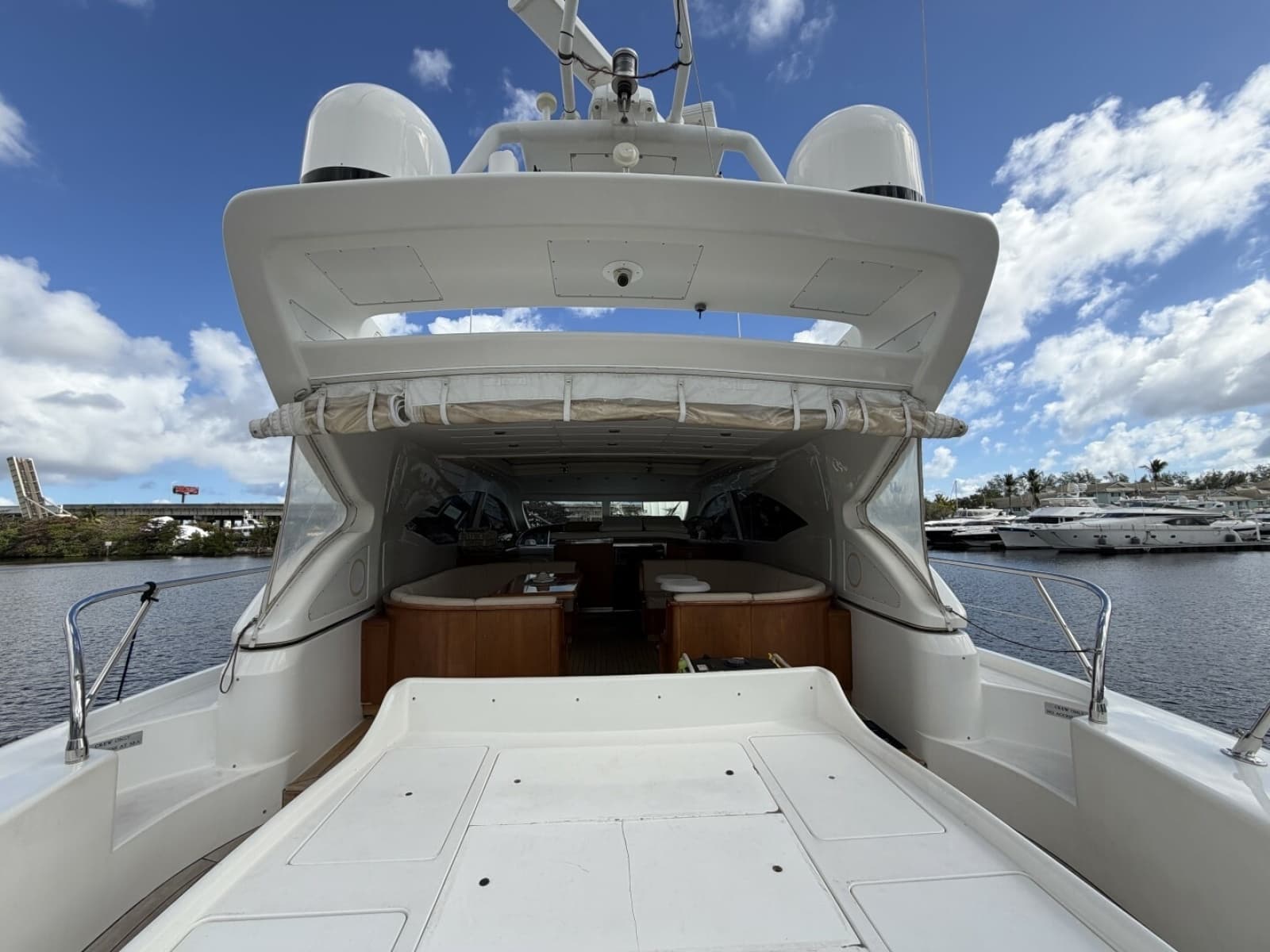 2004 Mangusta 72