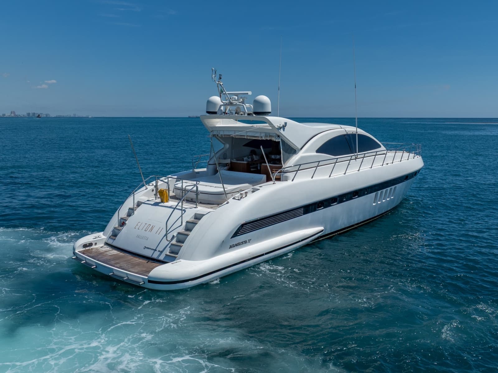 2004 Mangusta 72 - Photo 4