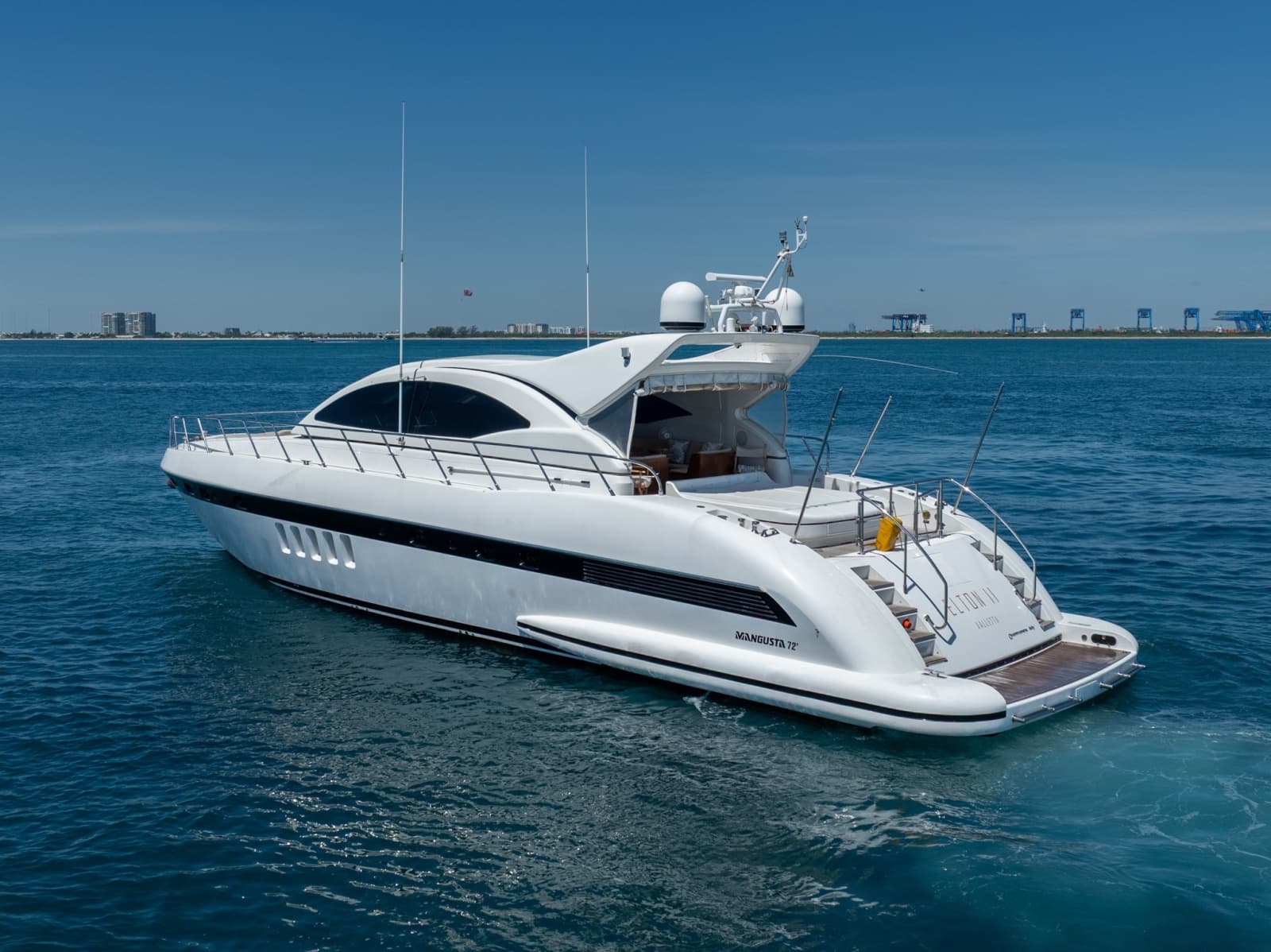 2004 Mangusta 72 - Photo 3
