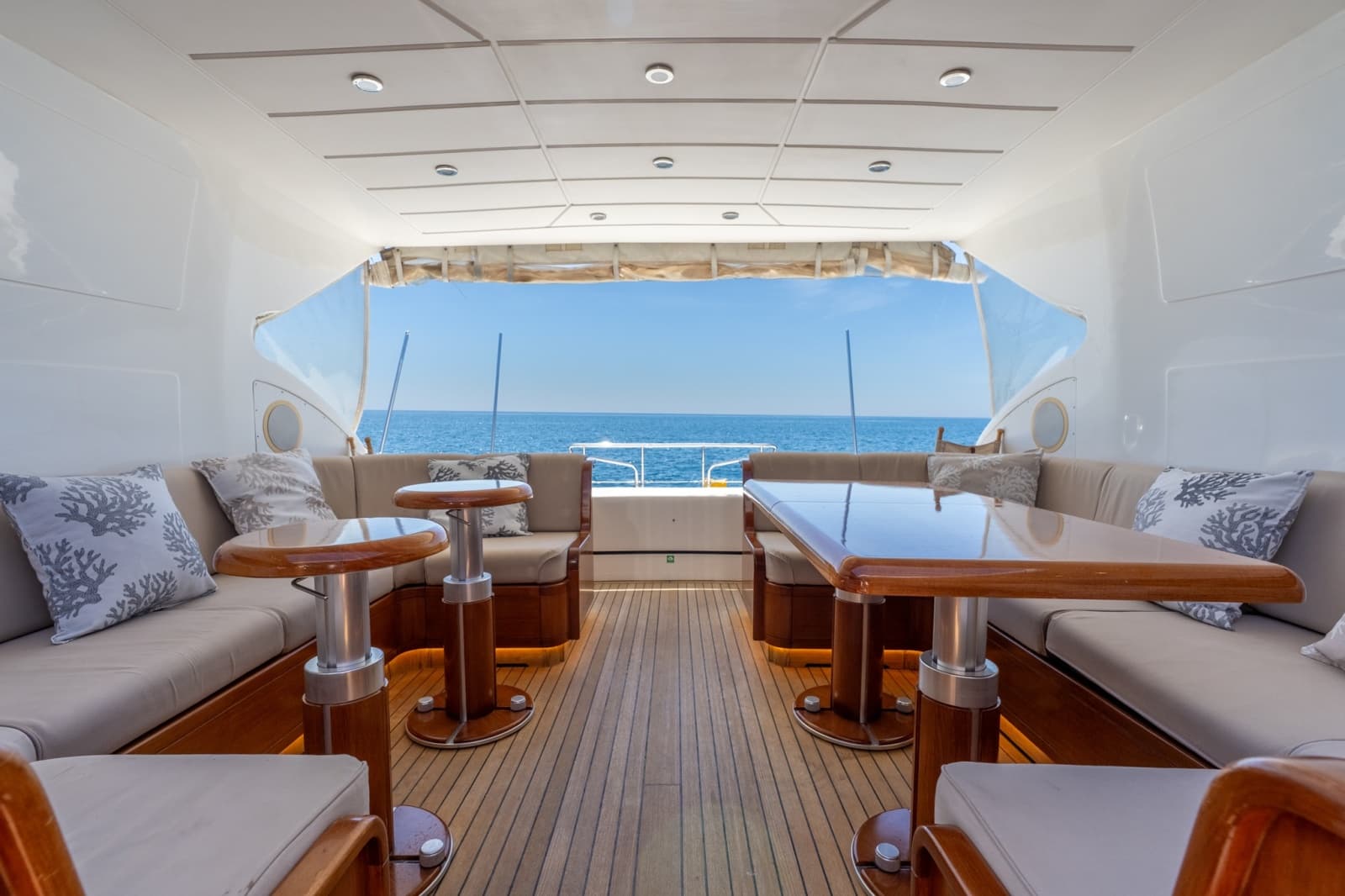 2004 Mangusta 72 - Photo 21