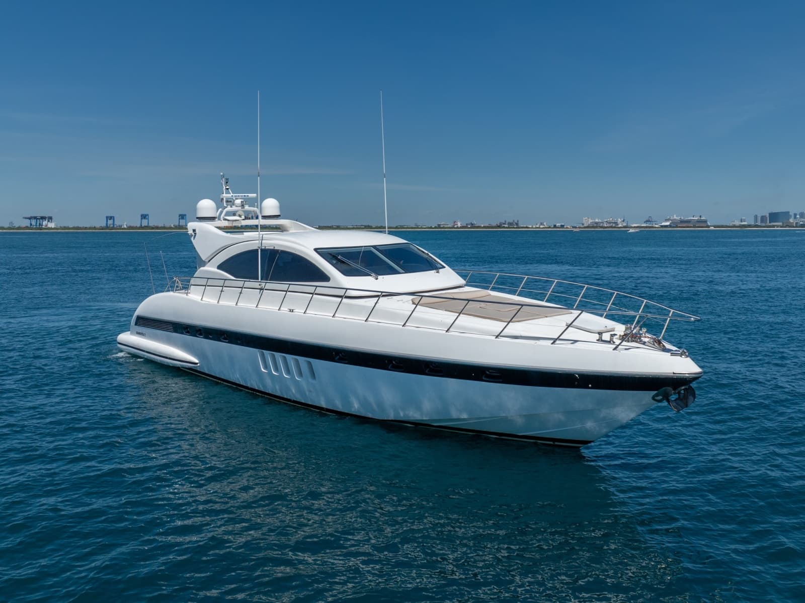 2004 Mangusta 72 - Photo 6