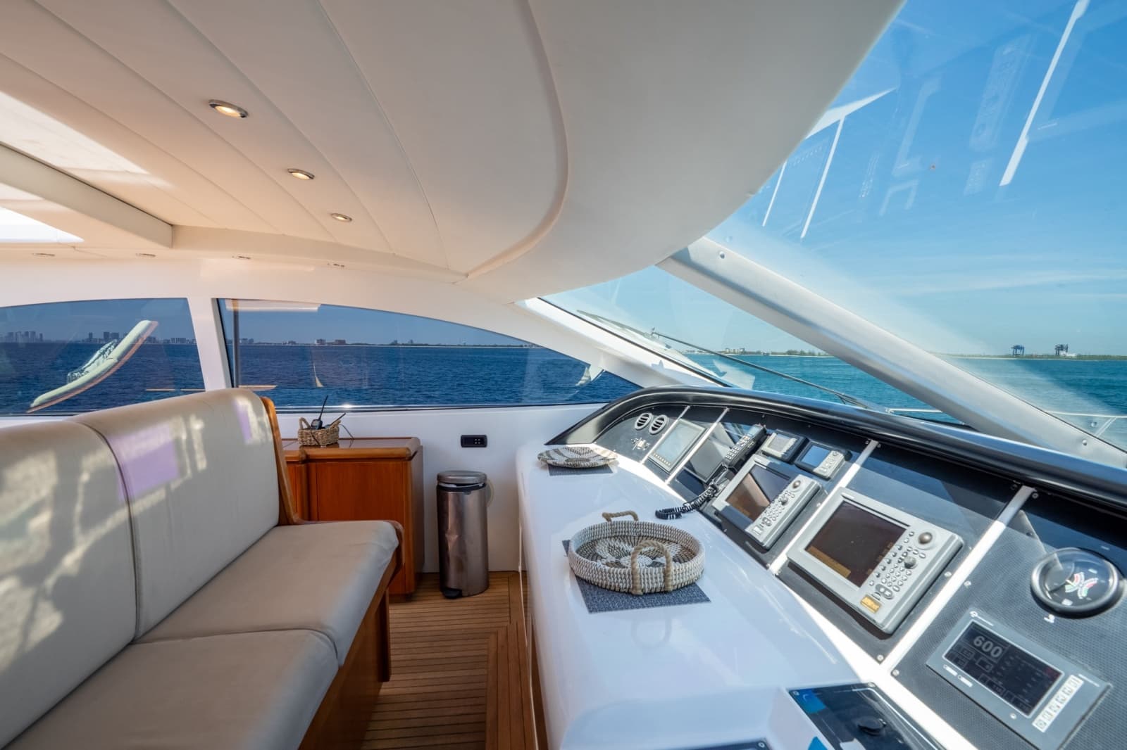 2004 Mangusta 72 - Photo 11