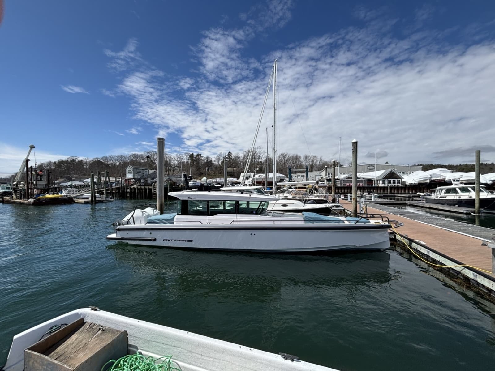 2023 Axopar 37XC Cross Cabin