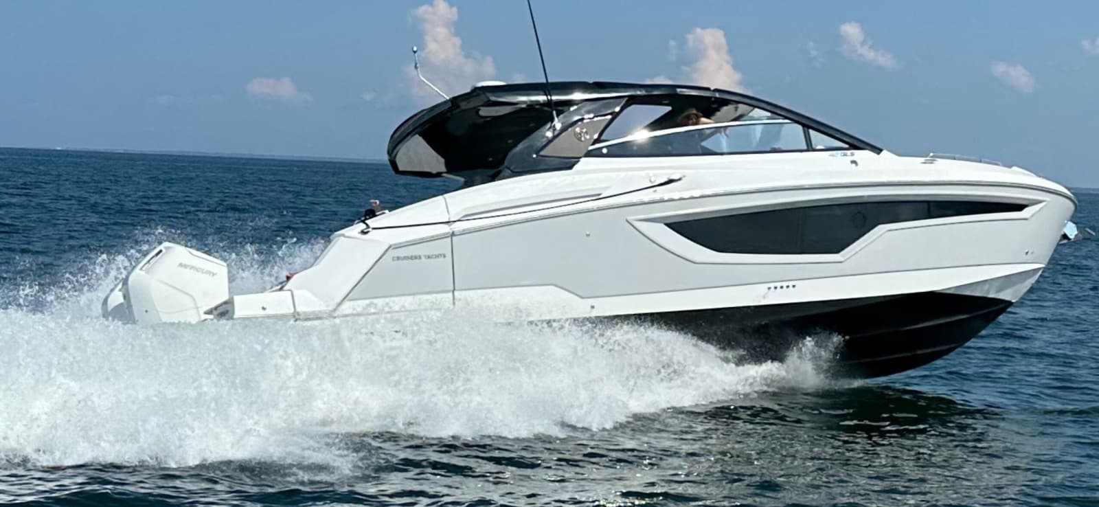 2024 Cruisers Yachts 42 GLS OB