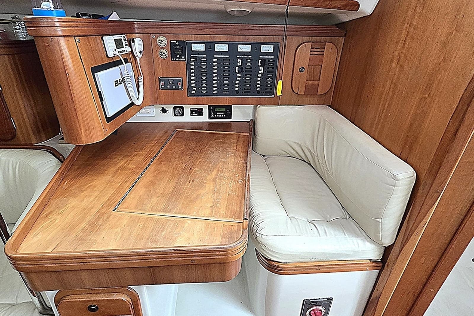 2004 C&C 121 - Photo 9