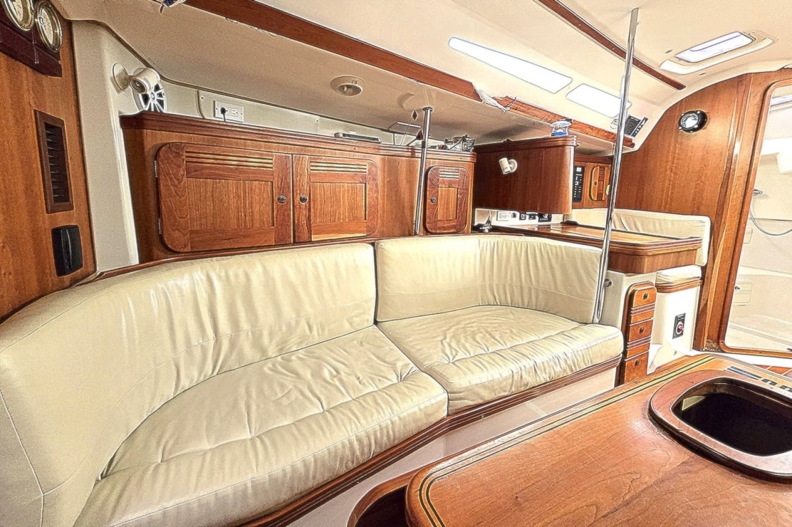 2004 C&C 121 - Photo 7