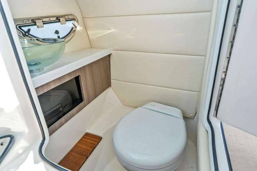 2023 Regal 29 OBX - Photo 5