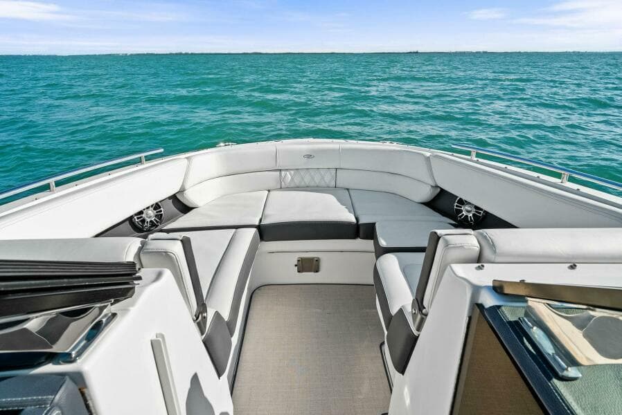 2023 Regal 29 OBX - Photo 4