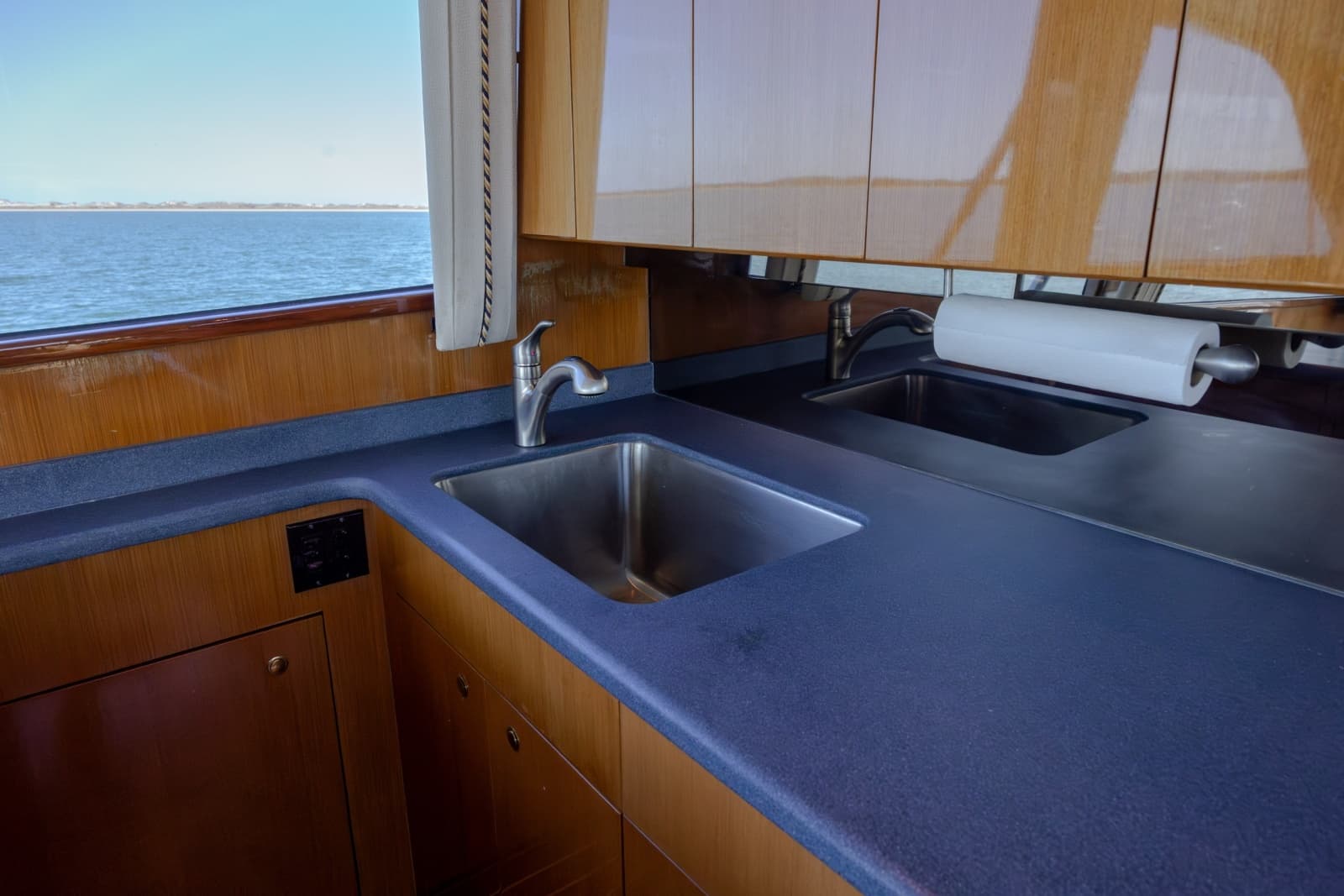 2000 Viking 55 Convertible