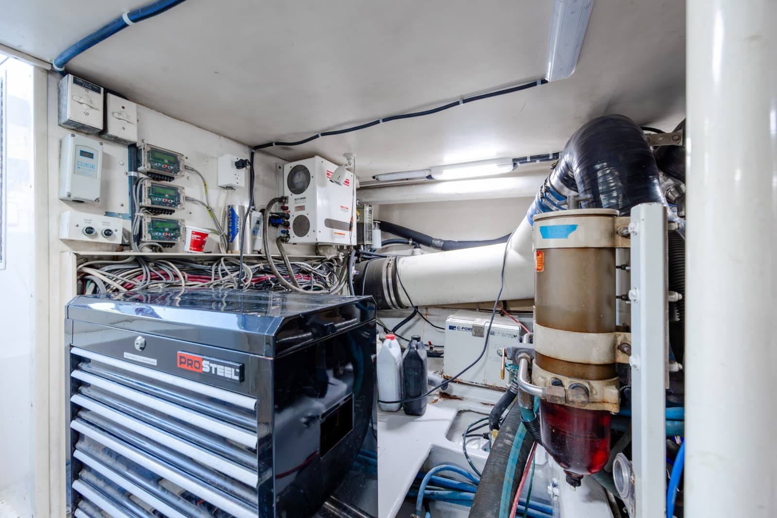 2000 Viking 55 Convertible