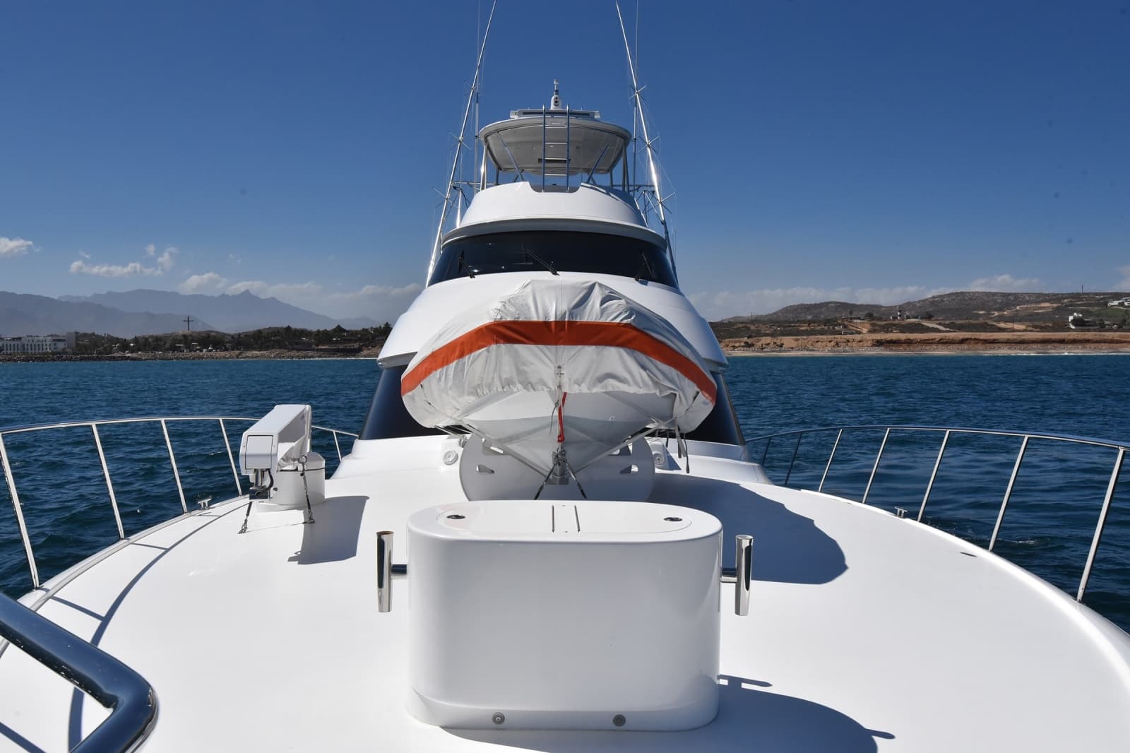 2024 Viking 90 Skybridge - Photo 35