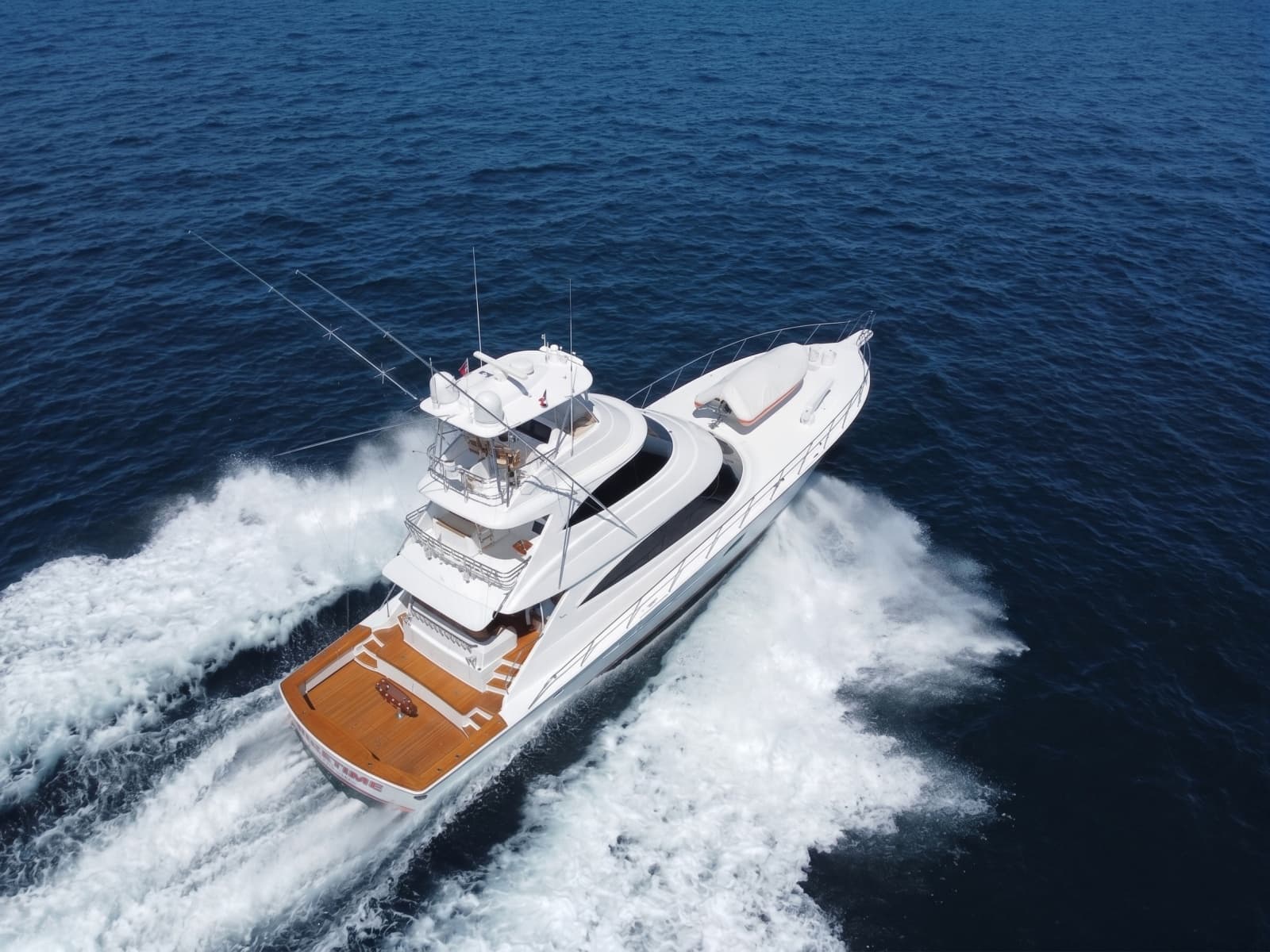 2024 Viking 90 Skybridge - Photo 36