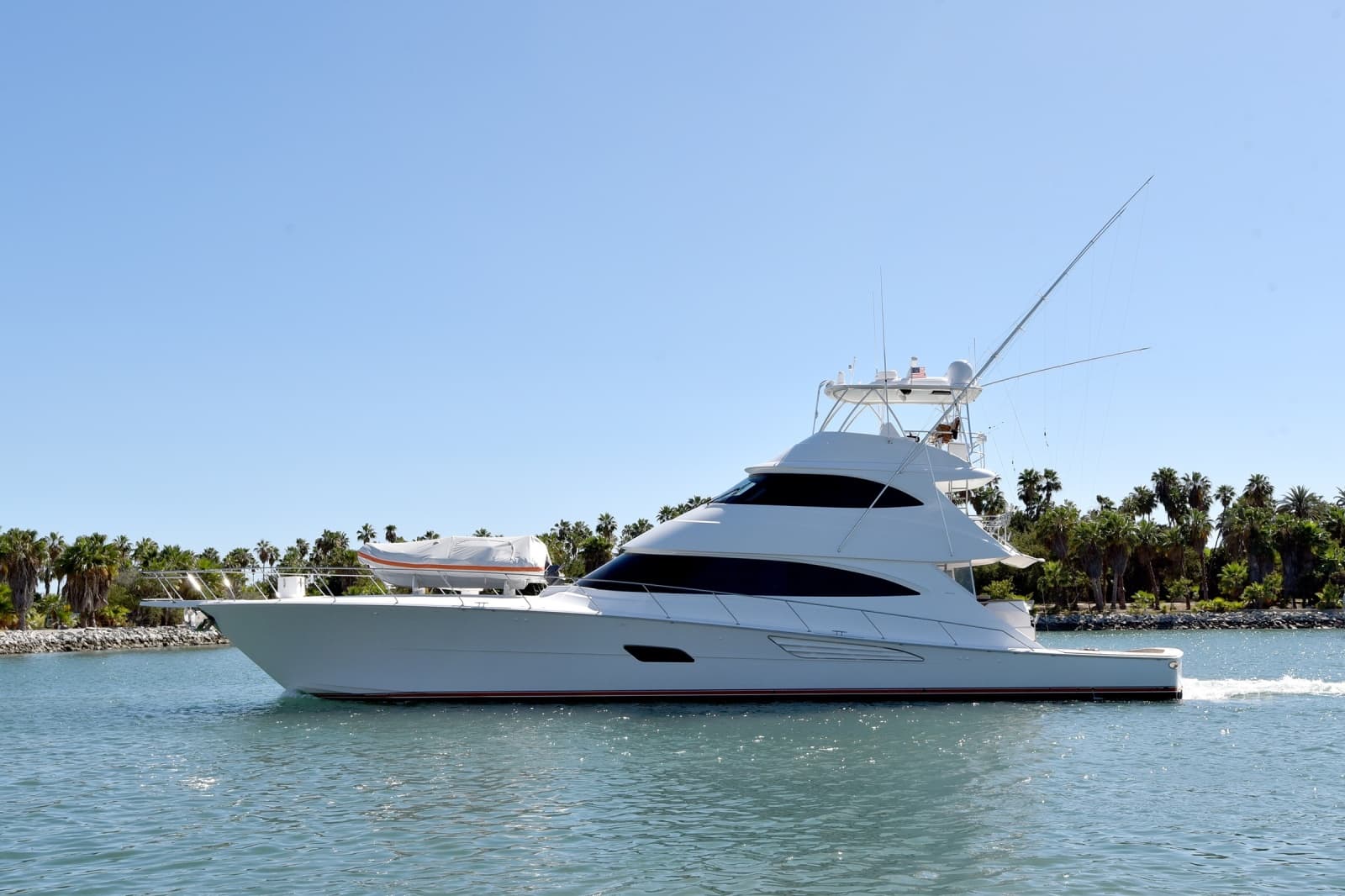 2024 Viking 90 Skybridge - Photo 1
