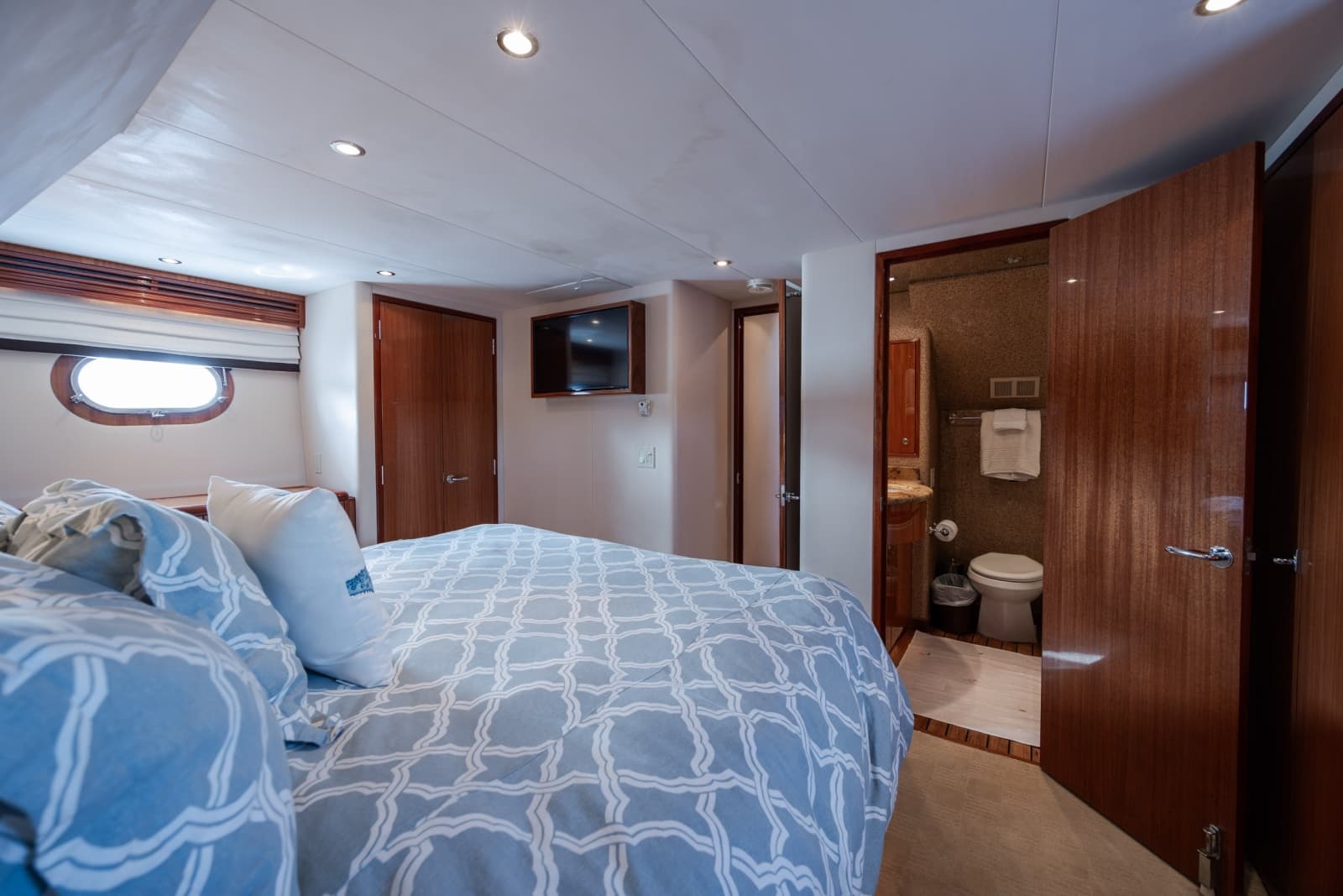 2008 Hatteras Motor Yacht - Photo 49