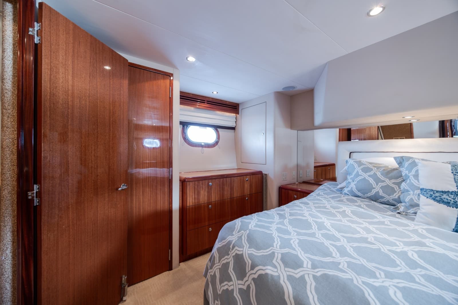 2008 Hatteras Motor Yacht - Photo 52