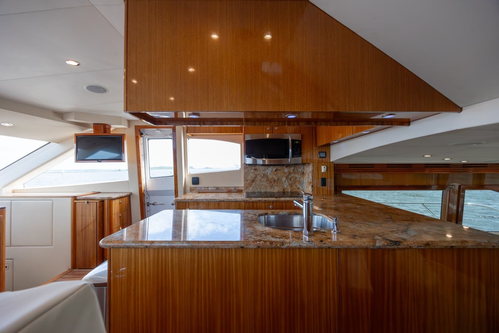 2008 Hatteras Motor Yacht - Photo 84