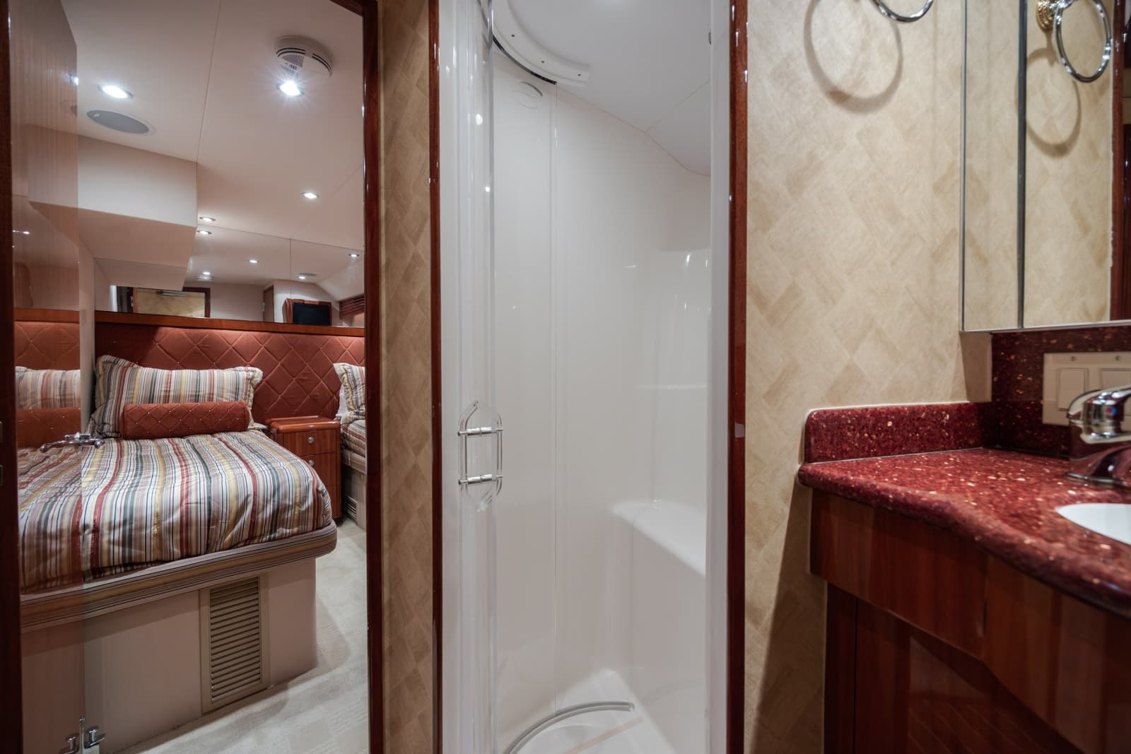 2008 Hatteras Motor Yacht - Photo 65