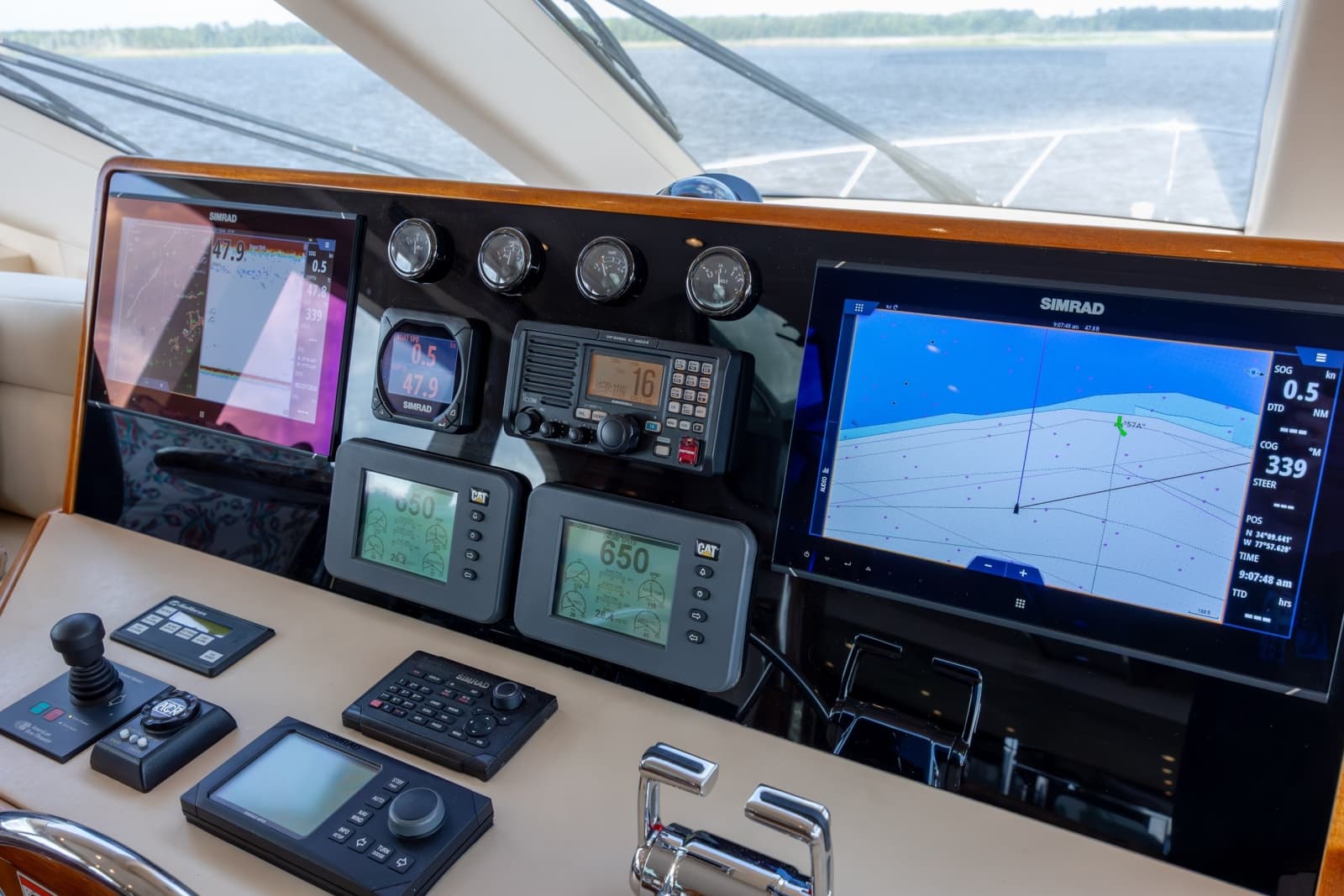2008 Hatteras Motor Yacht - Photo 90