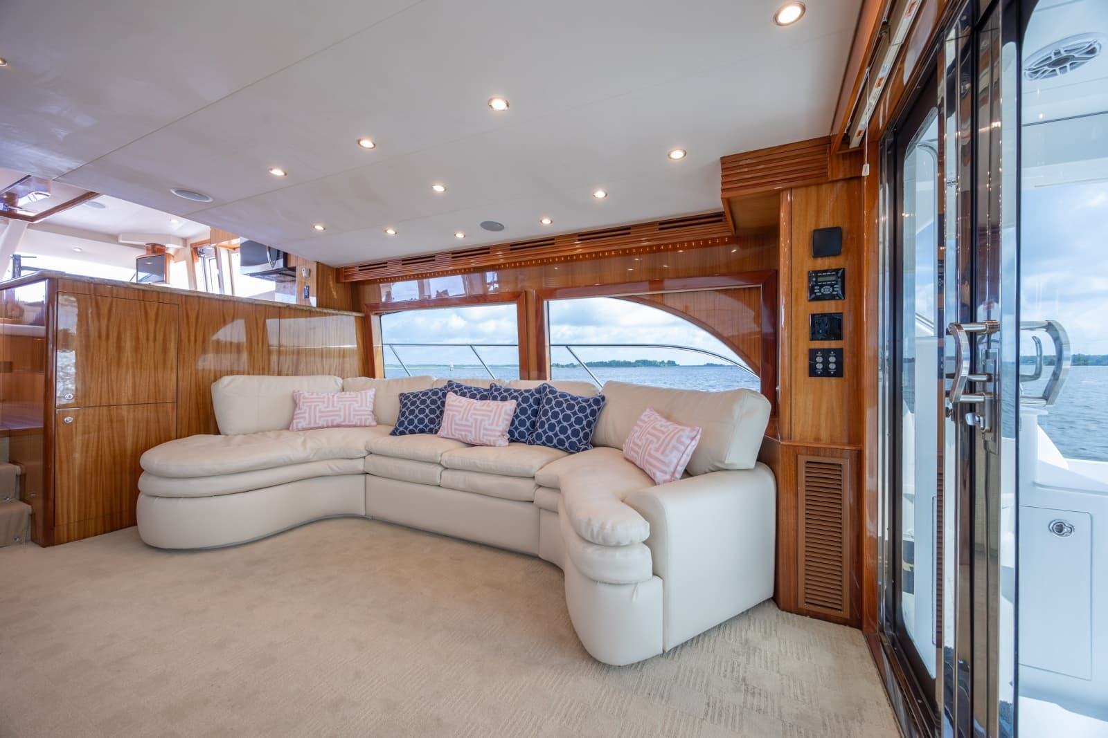 2008 Hatteras Motor Yacht - Photo 77