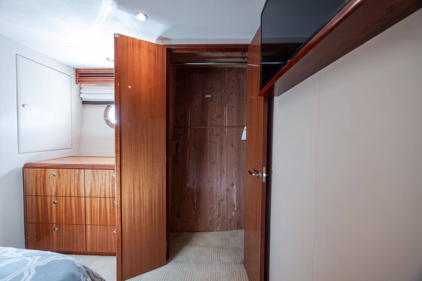2008 Hatteras Motor Yacht - Photo 75