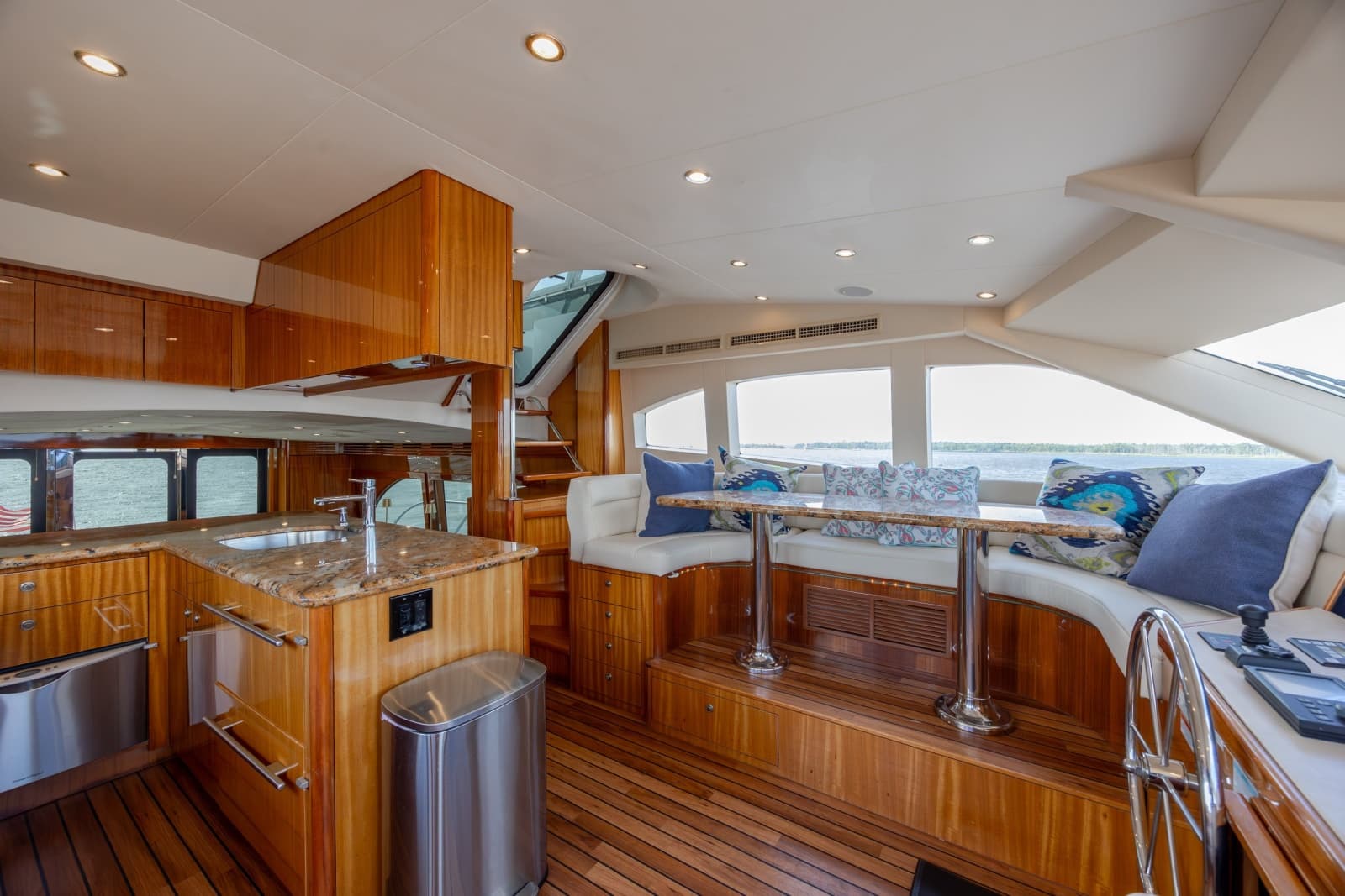 2008 Hatteras Motor Yacht - Photo 93