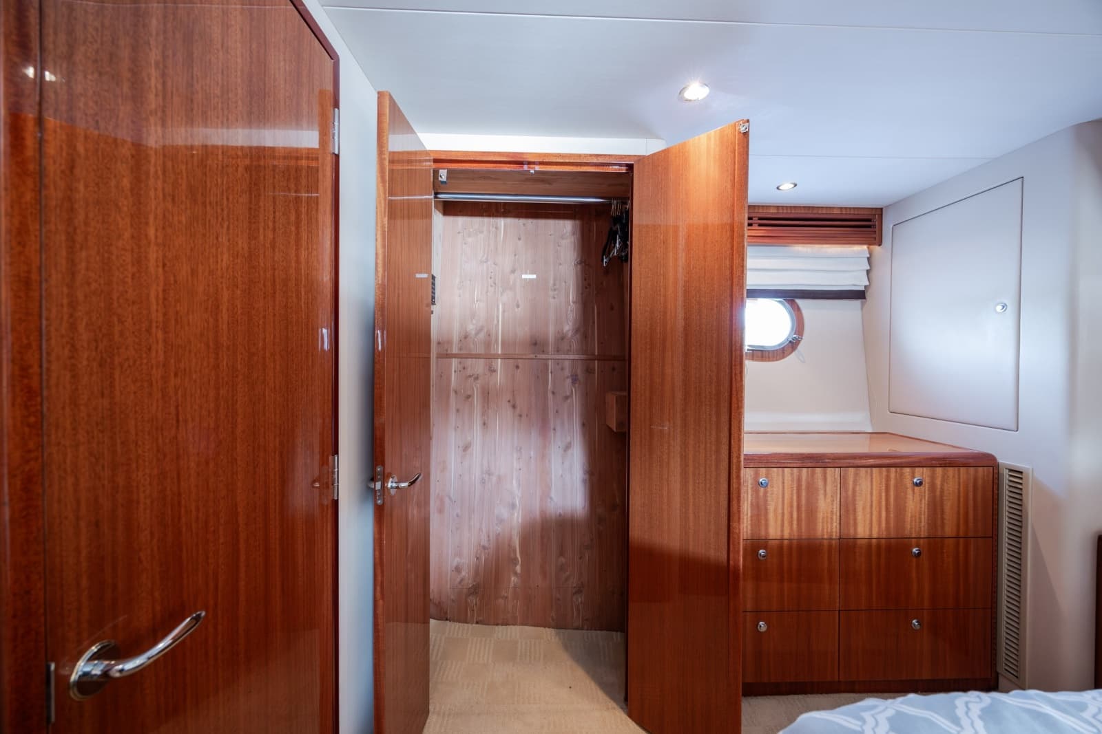 2008 Hatteras Motor Yacht - Photo 76