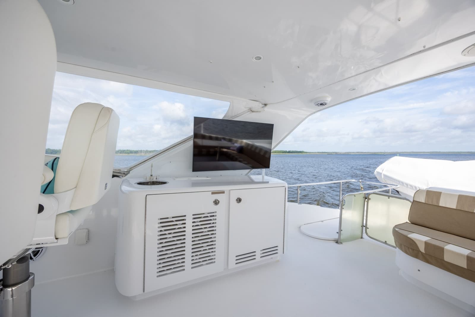 2008 Hatteras Motor Yacht - Photo 112