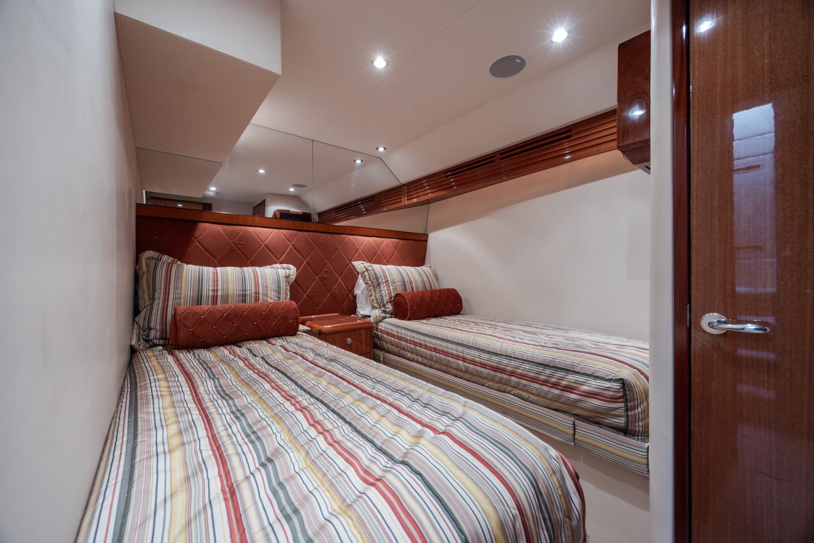 2008 Hatteras Motor Yacht - Photo 59