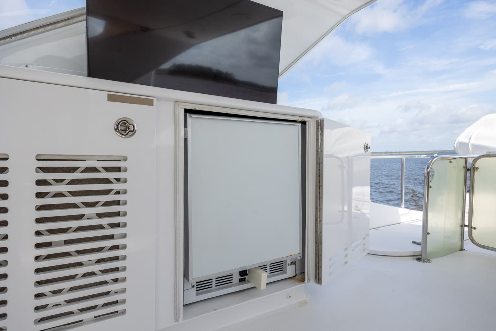 2008 Hatteras Motor Yacht - Photo 113