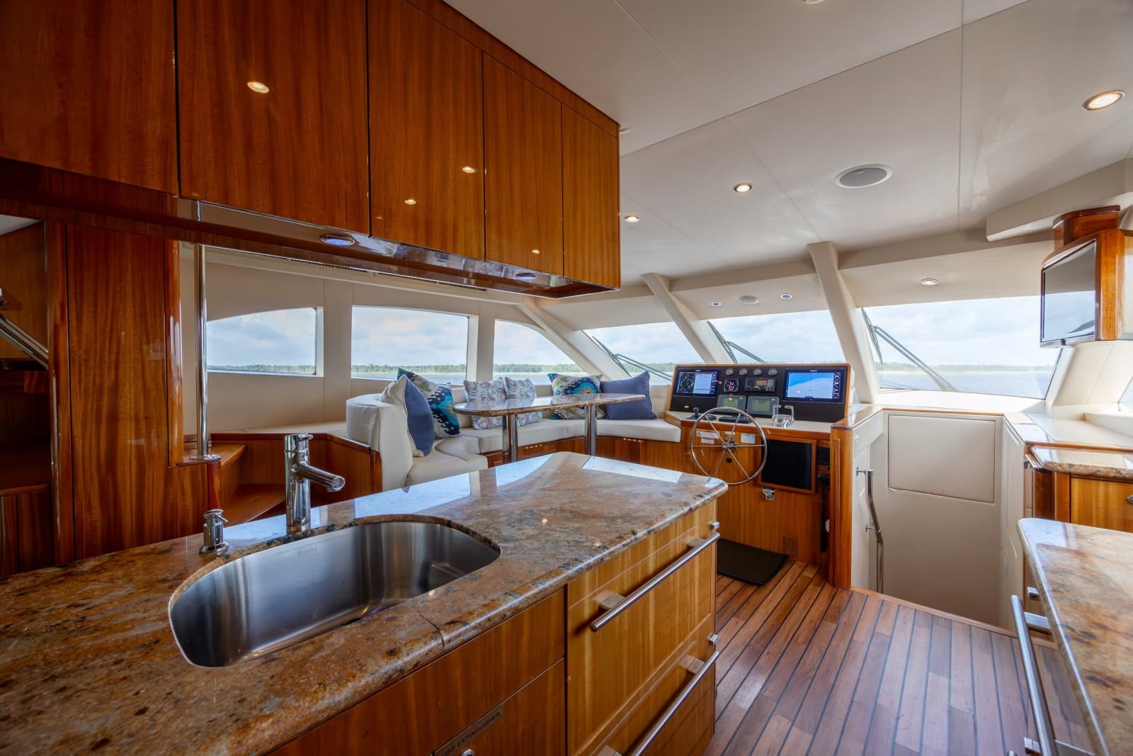 2008 Hatteras Motor Yacht - Photo 95