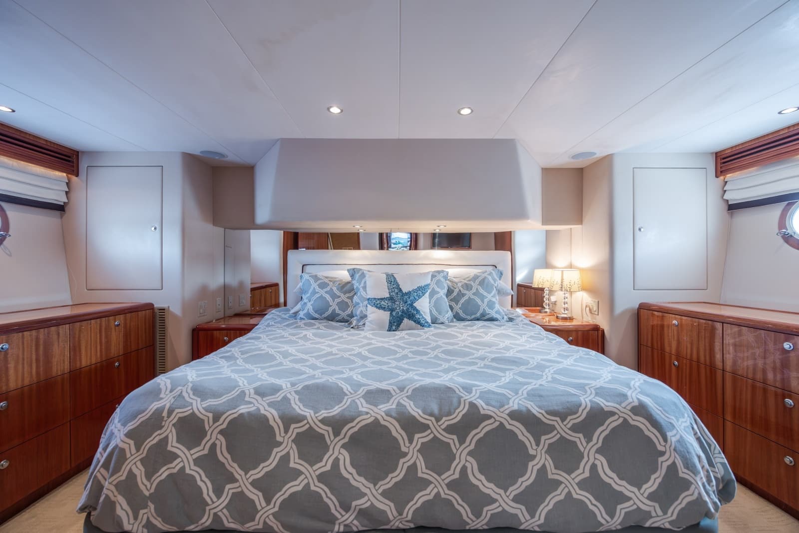 2008 Hatteras Motor Yacht - Photo 47