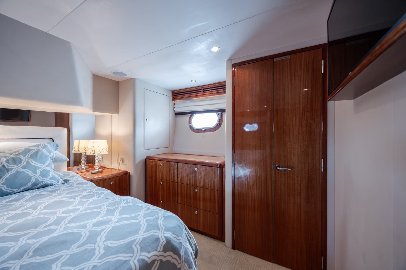 2008 Hatteras Motor Yacht - Photo 53