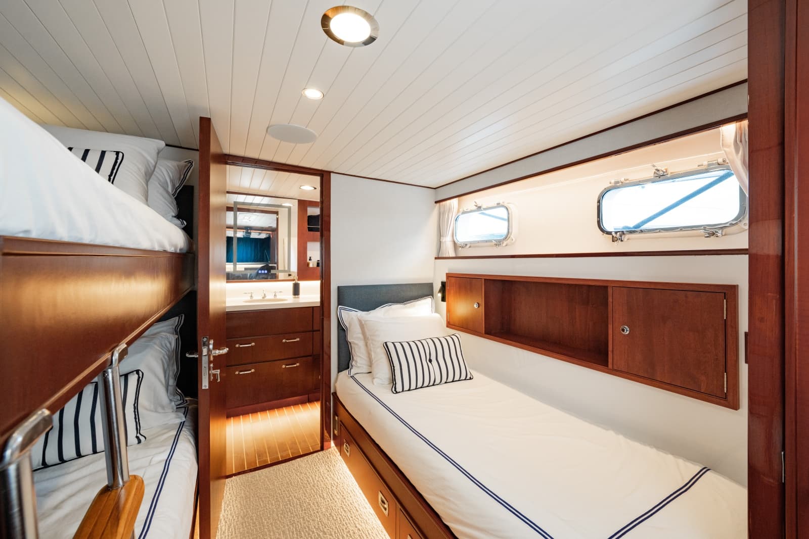 1971 Feadship  - Photo 75